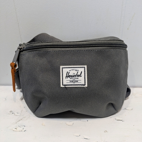 Herschel Dark Gray Belt Bag Fanny‎ Pack In Small - Picture 8 of 8